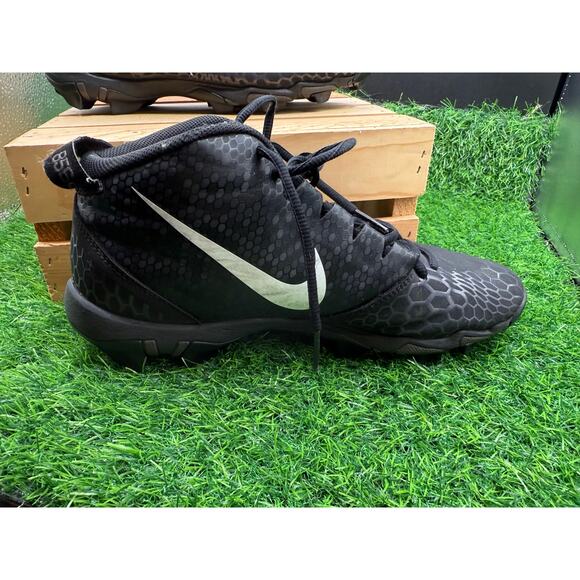 Nike Alpha Shark Cleats- Black/White- Size 10.5M main image 7